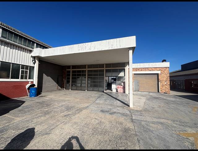 260M² WAREHOUSE TO LET IN PAROW INDUSTRIAL